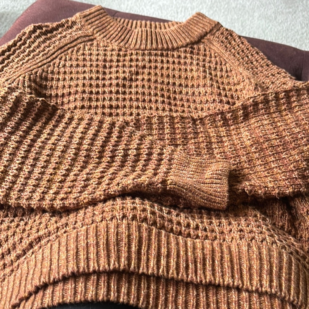 Very cute rust color in style sweater
